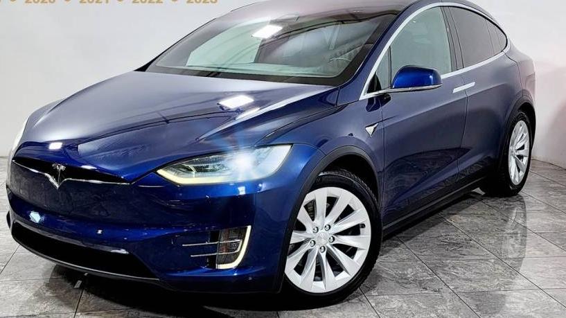 TESLA MODEL X 2017 5YJXCDE21HF070403 image